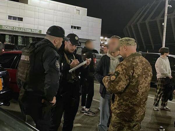 Поліція залучила військкомів до боротьби з поціновувачами дрифту в Києві