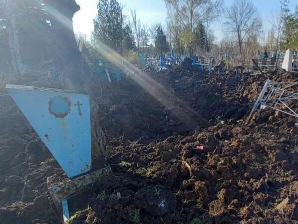 В Херсонской области оккупанты обстреляли кладбище