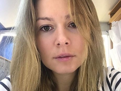 Кожевникова на обложке Hello! впервые показала своего мужа