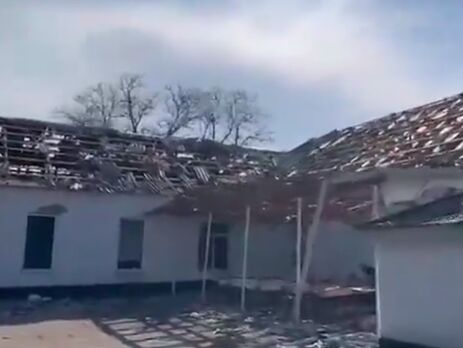 У Херсонській області протягом доби поранено чотирьох людей, під обстріли потрапили дитячий садок і громадська організація