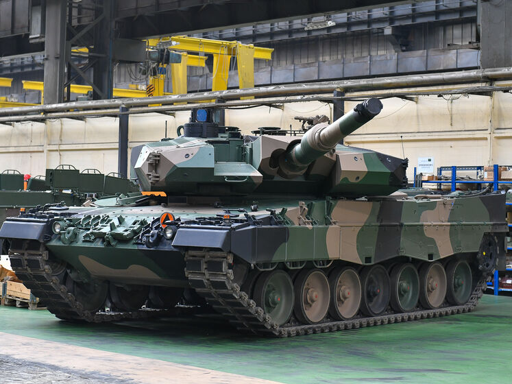 Польська база ремонту й обслуговування танків Leopard 2, які передали Україні, запрацює вже у травні – міністр оборони