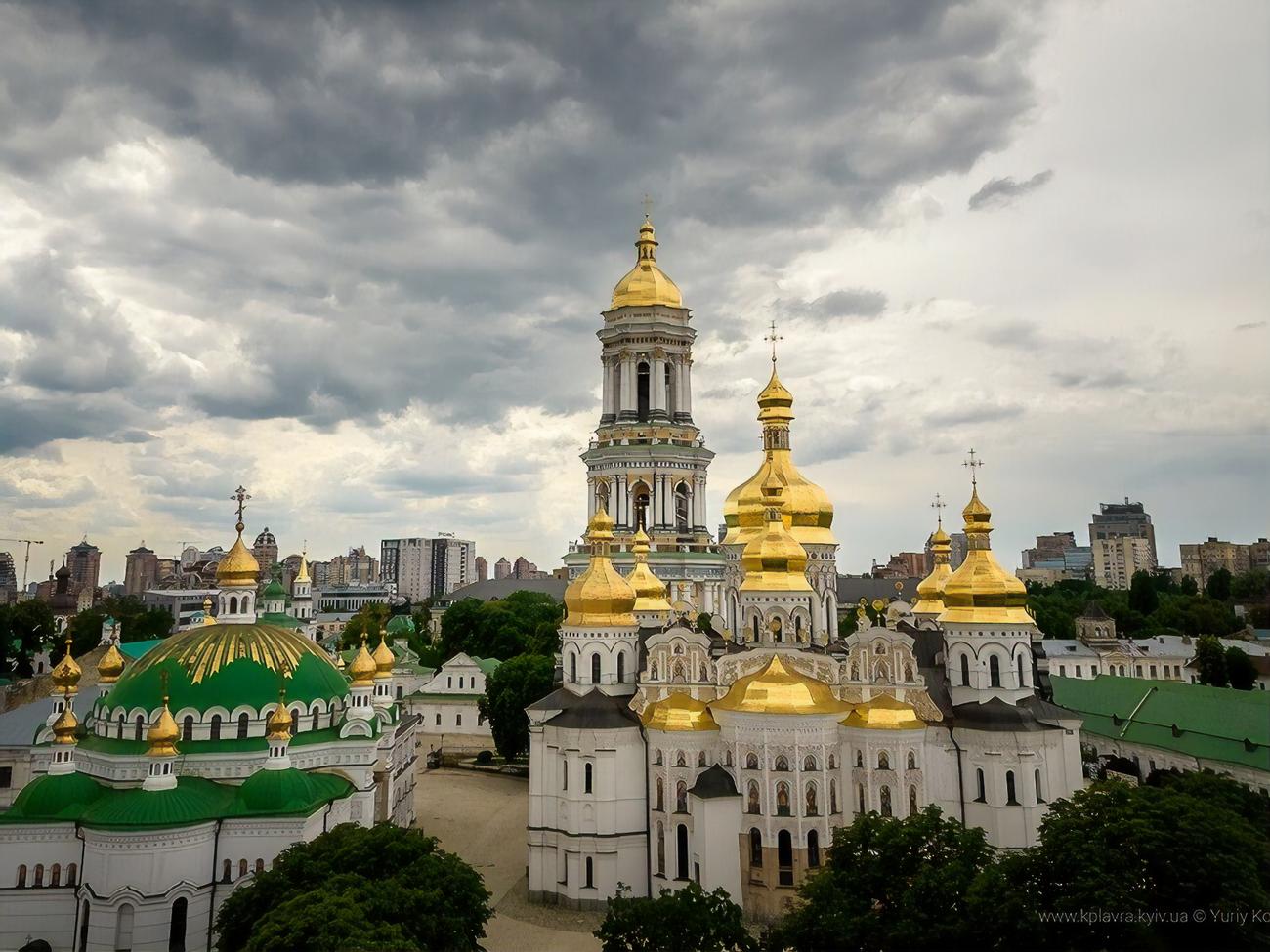 Комиссия Минкульта во время осмотра Киево-Печерской лавры обнаружила  