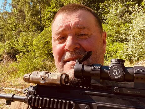 Командир групи спецпідрозділу ЗСУ, бізнесмен Задорожний: Кулеметник Сашко Екстрім прикривав відхід групи. І передає радійкою: 