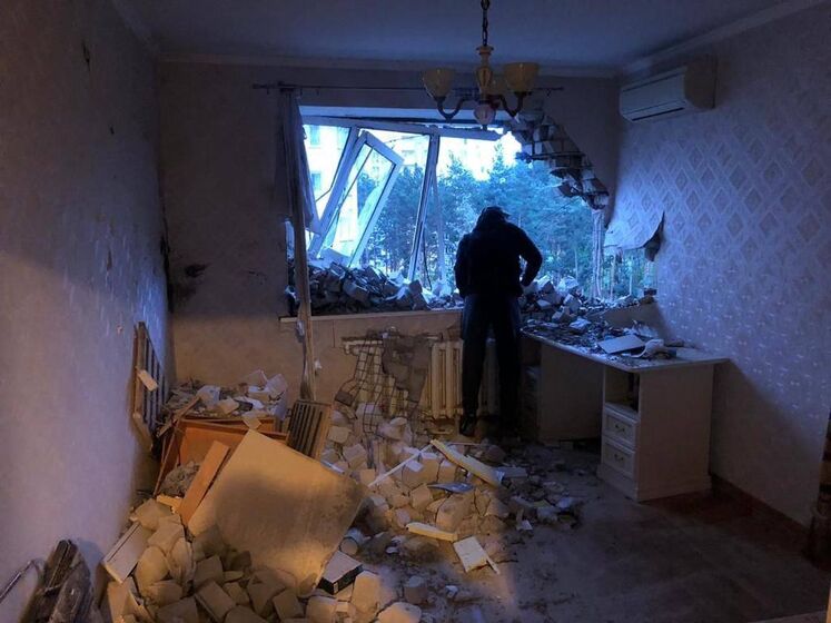 В Українці Київської області на житловий будинок упали уламки збитої російської ракети, двоє людей дістали поранення