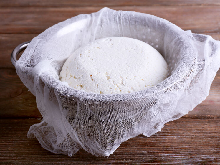 Додайте ці два прості інгредієнти в молоко, щоб вийшов натуральний сир. Кулінарний лайфхак