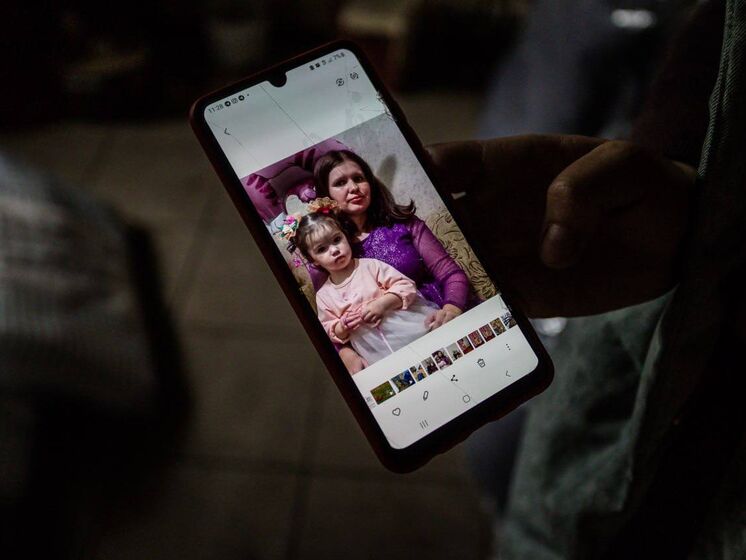 Женщина с двухлетней дочкой, которые погибли в Днепре, переехала в дом родителей, потому что считала его более безопасным – ОВА