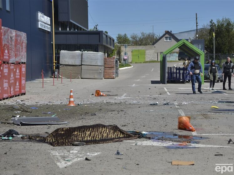 У Херсоні окупанти вдарили по єдиному робочому гіпермаркету, троє загиблих &ndash; МВС