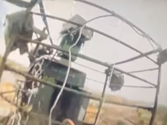 "Дрони в роботі". Яценюк показав удар дрона-камікадзе по спостережному комплексу окупантів. Відео