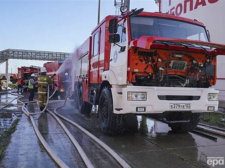 Пожежа на резервуарі з нафтопродуктами у Краснодарському краї сталася через падіння безпілотника – росЗМІ