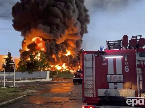 ЗМІ опублікували супутникові знімки наслідків вибуху на нафтобазі в Севастополі