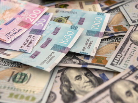 Курси валют у трьох системно важливих українських банках станом на 4 травня