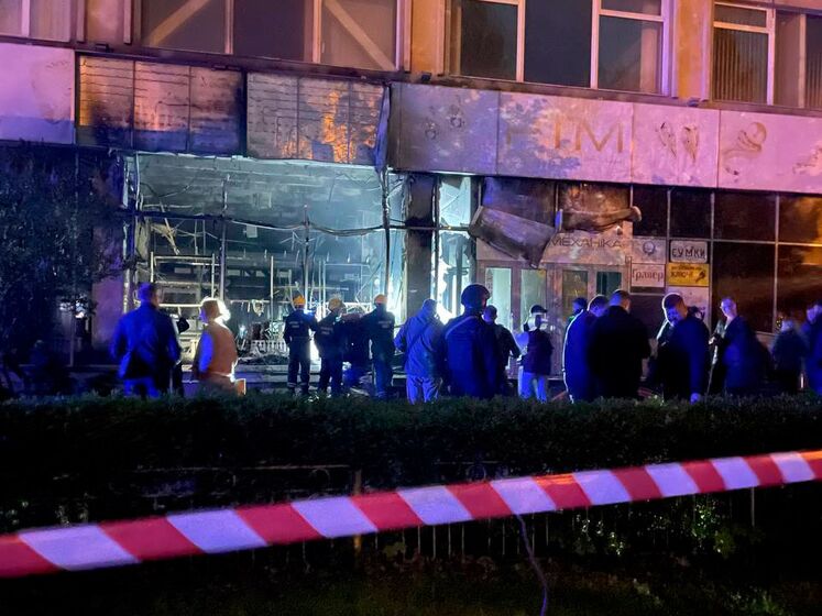 В Киеве обломки беспилотника упали в двух районах, возникли пожары