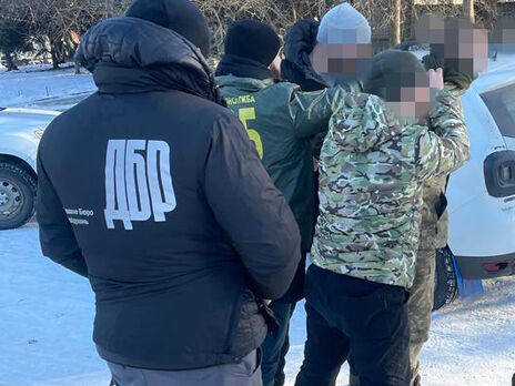 У Сумській області правоохоронець хотів продати бази даних українських військових, його судитимуть – ДБР