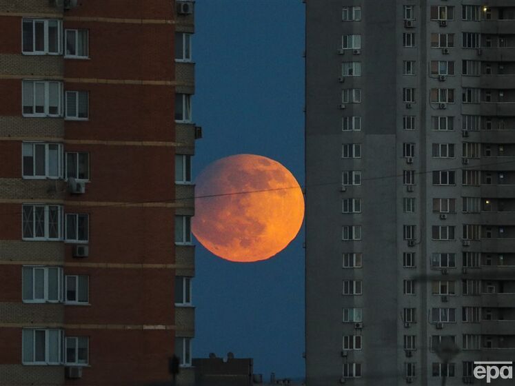 Українці змогли спостерігати перше місячне затемнення у 2023 році. Фото