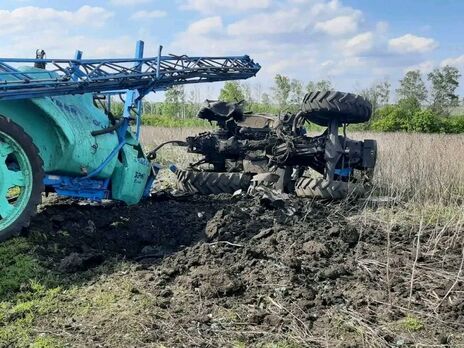В Харьковской области тракторист подорвался на мине – ГСЧС