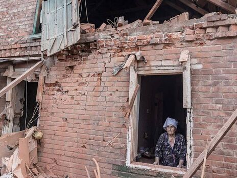 Россияне ночью обстреляли Сумскую область. Ранены три человека, повреждена школа