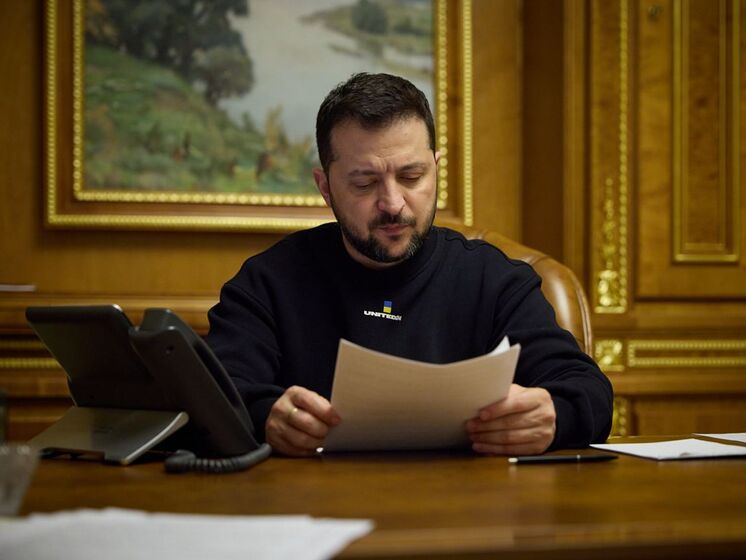 Зеленський запропонував Раді скасувати вихідний 9 травня – законопроєкт