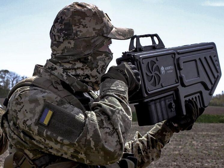 Українські прикордонники з антидронової рушниці приземлили три "пташки" окупантів на сватівському напрямку – ДПСУ