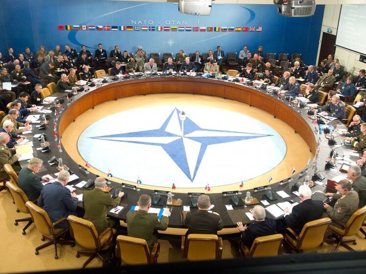 В Брюсселе проходит встреча начальников Генеральных штабов НАТО. Залужный не подключился к заседанию "в связи с оперативной ситуацией в Украине"