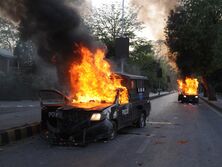 В Пакистане после ареста экс-премьера Хана вспыхнули массовые протесты. Фоторепортаж