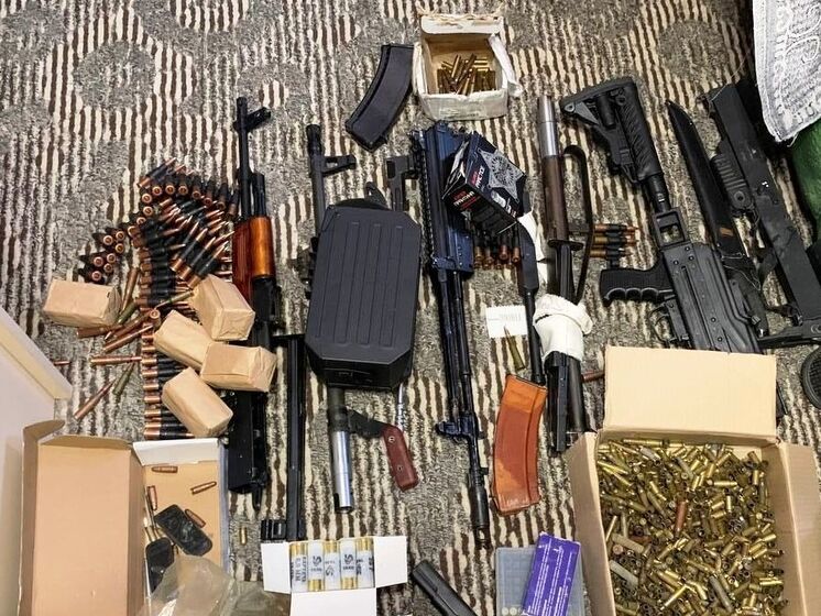 В Україні угруповання із шести осіб торгувало зброєю через інтернет – поліція. Фото