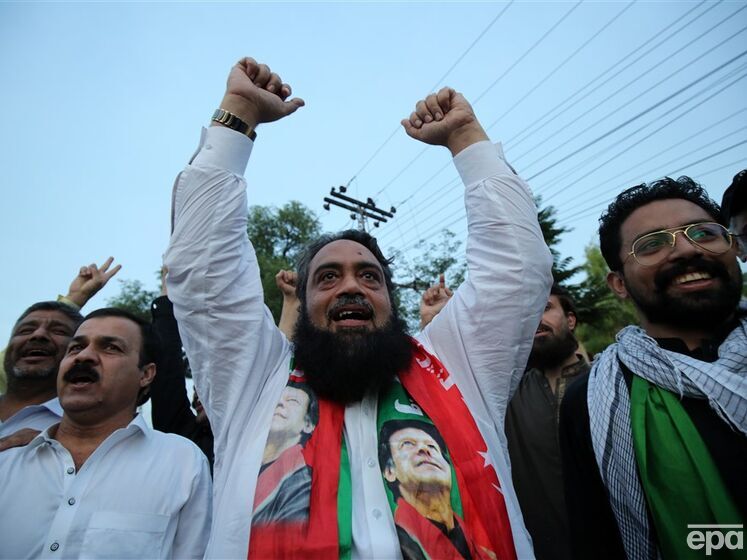 Верховний суд Пакистану ухвалив рішення звільнити експрем'єра, арешт якого спричинив масові протести