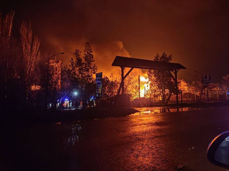 В окупованому Мелітополі ввечері пролунав потужний вибух, у частині міста зникло світло, а також зв'язок – мер