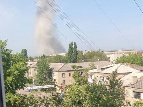 Російські ЗМІ повідомляють про вибухи під Луганськом