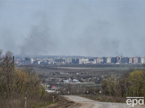 На передову під Бахмутом росіян кидають без їжі та зв'язку, тих, хто відступає, – розстрілюють у спину – боєць ЗСУ