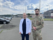 Потеря руки и глаза, плен, отчаяние, Редис. Интервью Гордона с азовцем Гэндальфом. Видео