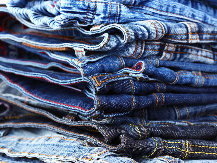 Как выбрать актуальные джинсы и носить их. Советы стилиста