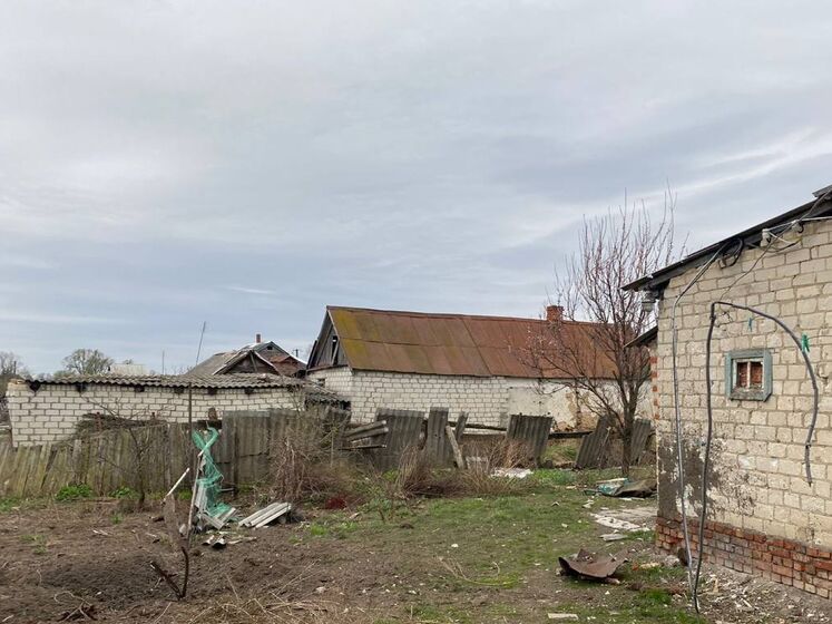 Окупанти обстріляли прифронтове селище міського типу в Харківській області, загинуло двоє людей, ще одну поранено – ОВА