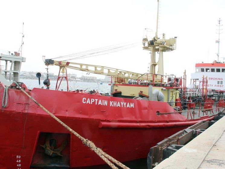 МИД: Двое моряков с арестованного в Ливии судна вернулись в Украину