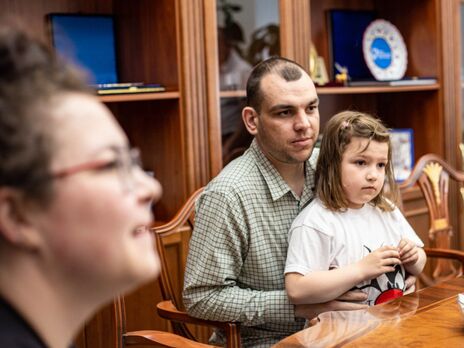 Украина вернула из России шестилетнюю дочь защитников Мариуполя, побывавших в плену