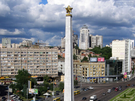 Мінкульт позбавив охоронного статусу ще два радянські пам'ятники у Києві