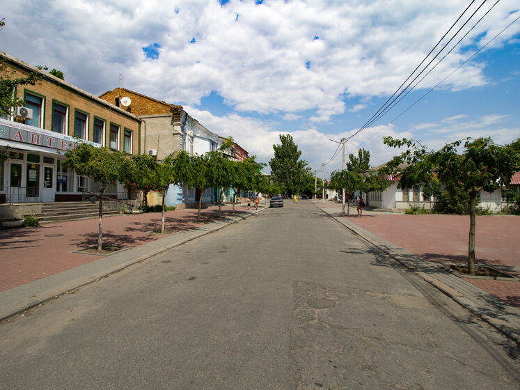 Оккупанты обстреляли две общины Николаевской области. Повреждены линии электропередач, произошел пожар в складском помещении