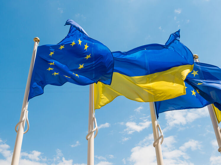 "Показала чрезвычайную выносливость". Еврокомиссия впервые оценила экономику Украины как кандидата в члены ЕС
