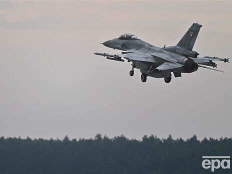 У Пентагоні впевнені, що навчать українських пілотів літати на F-16 за чотири місяці замість півтора року – ЗМІ