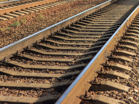 Уночі безпілотник обірвав контактні дроти над залізницею у Криму – росЗМІ