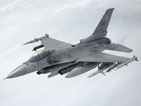 Украинские пилоты начнут обучение на F-16 в Великобритании, другие страны – в очереди – СМИ
