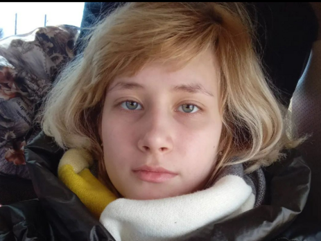 Беженка из Мариуполя Вдовиченко: У папы не выдержало сердце. Когда-то мне было неудобно взять его за руку: мне 17 лет, а я с папой хожу за ручку... Сейчас об этом жалею...