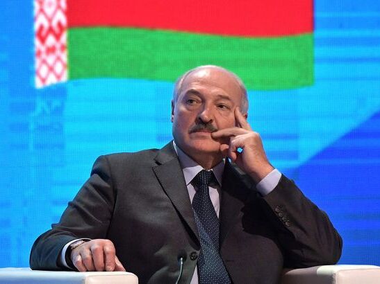 Лукашенко заявив, що російську ядерну зброю вже почали переміщати до Білорусі