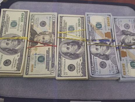 Молдавского бизнесмена задержали на передаче $75 тыс. взятки военному прокурору – Луценко