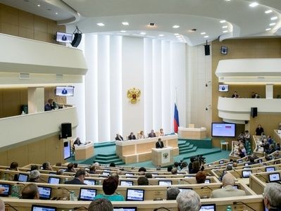 В Совфеде РФ заявили, что в ответ на высылку дипломатов из США будет "зачищено" американское посольство в Москве
