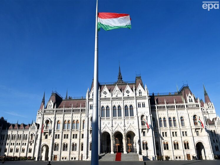 Соратница Орбана покинула пост президента Венгрии из-за скандала с укрывательством педофилов