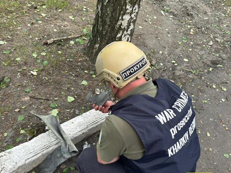 Оккупанты нанесли авиаудар управляемыми бомбами по поселку в Харьковской области, два человека погибли, еще четверо ранены, в том числе трехлетний мальчик – ОВА