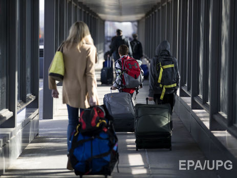 У российских дипломатов, выдворенных из США, возникли проблемы с покупкой билетов