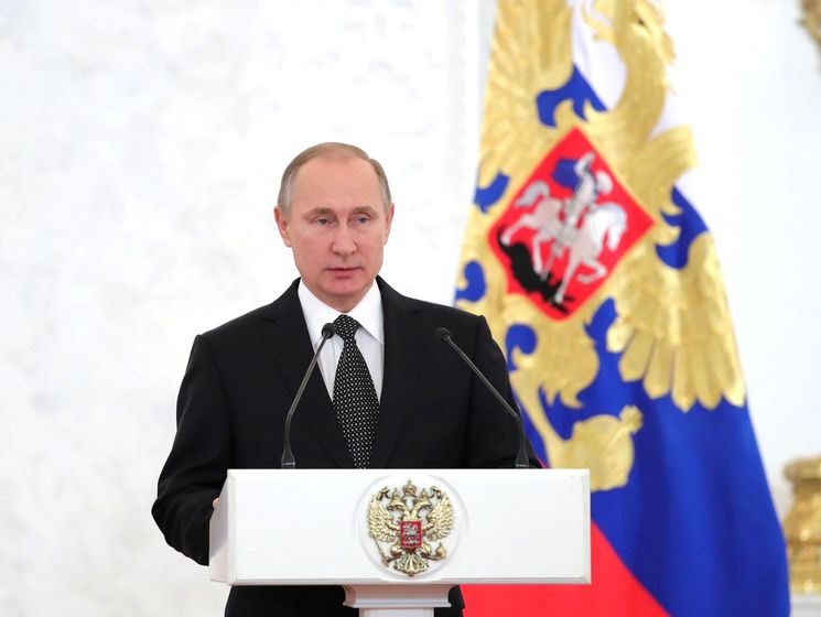 Путин отказался высылать американских дипломатов из России 