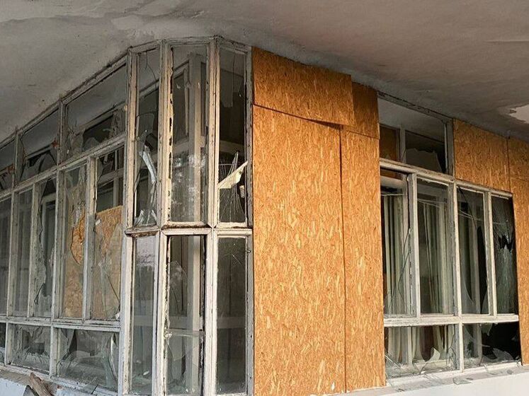 Россияне ночью обстреляли Никополь, повреждена церковь, жилые дома и линии электропередач – ОВА