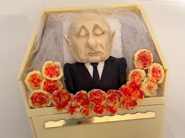 Кондитер за донаты на импланты для украинских защитников разыгрывает торт – визуализацию смерти Путина